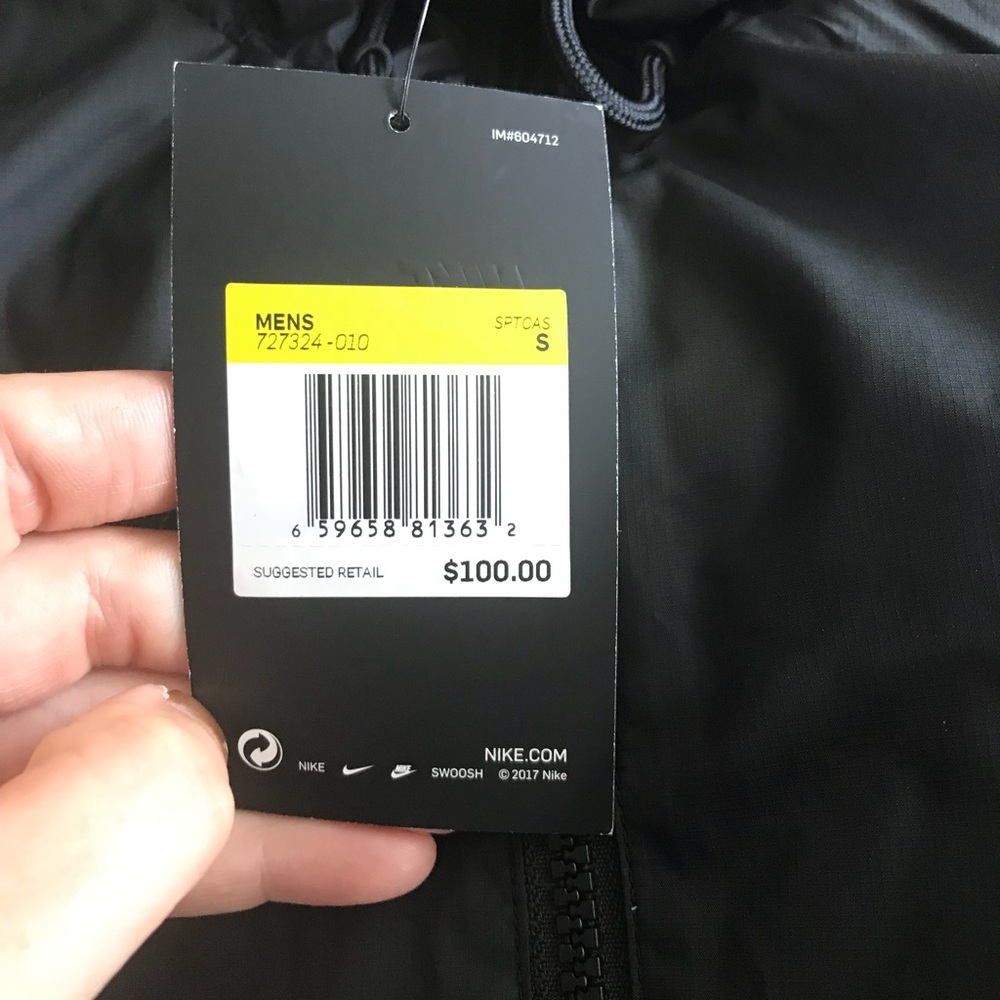 Nike Men’s Size Small Windbreaker